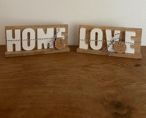 Gießkeramik-Schriftzug