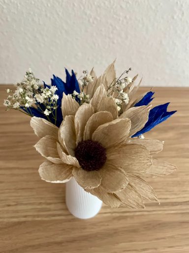 Papierblumensträußchen